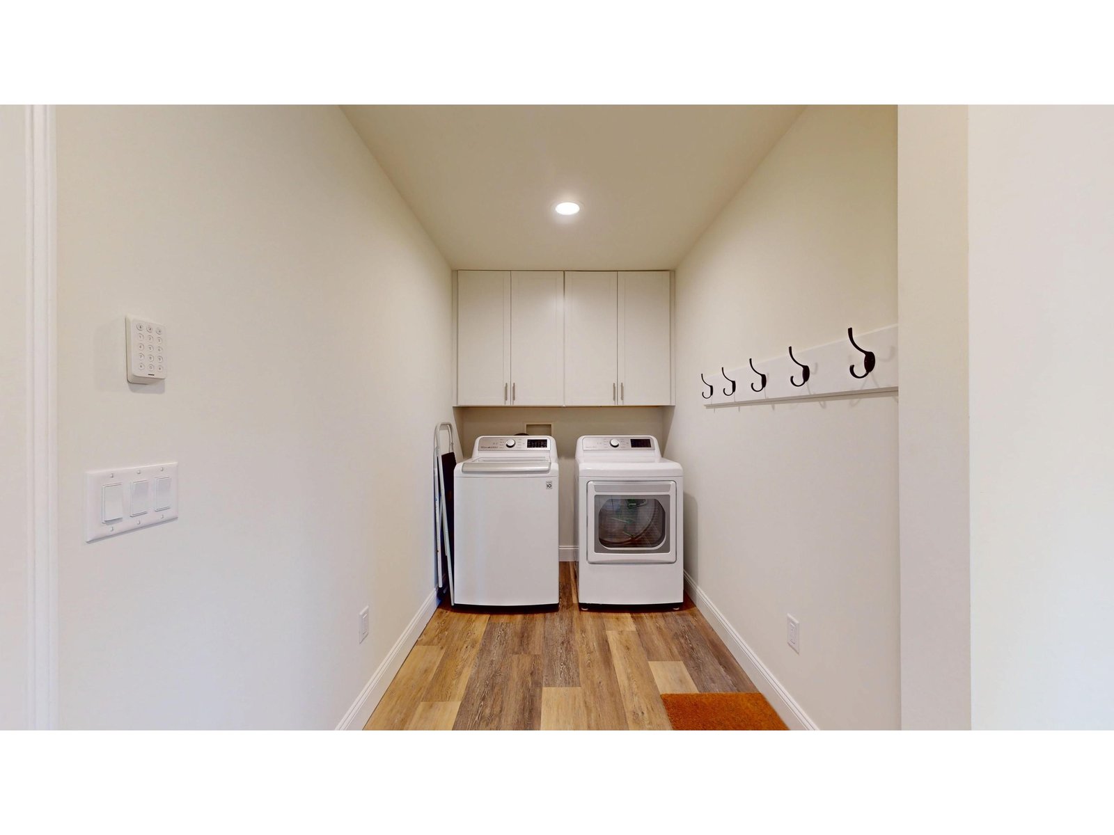299 Commodore Drive