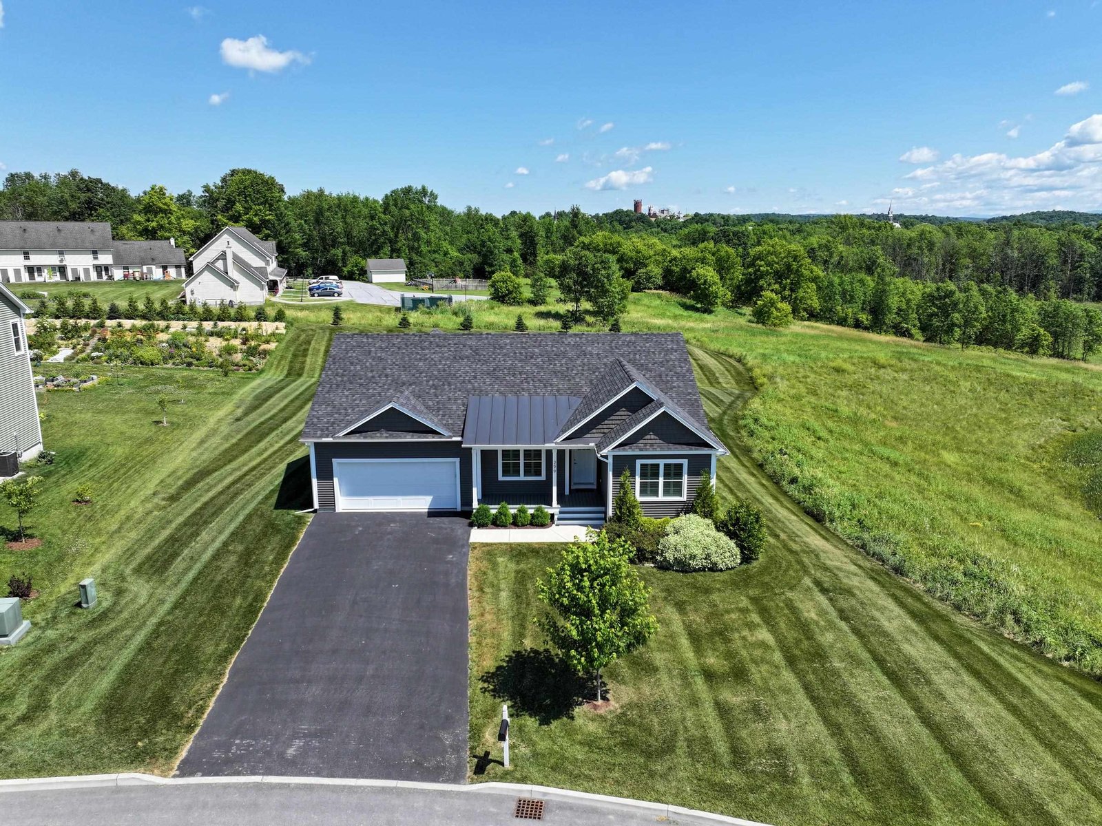 299 Commodore Drive
