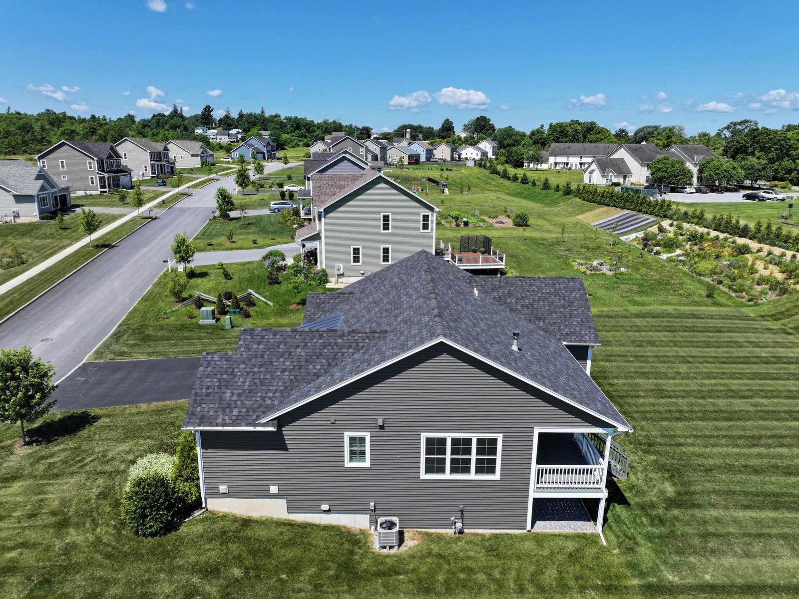 299 Commodore Drive