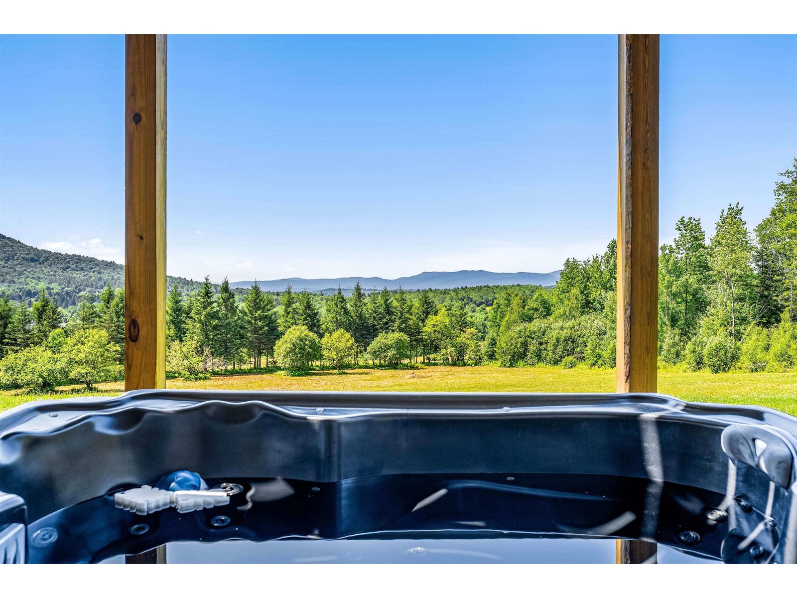 Private Hot tub w Views