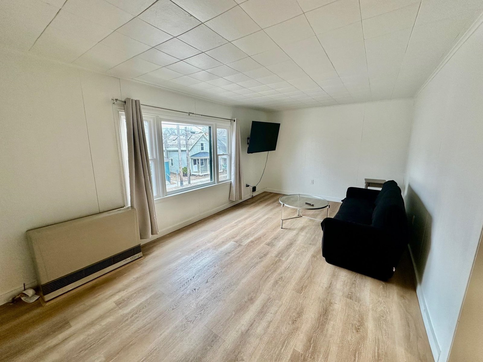 2nd Floor Entry