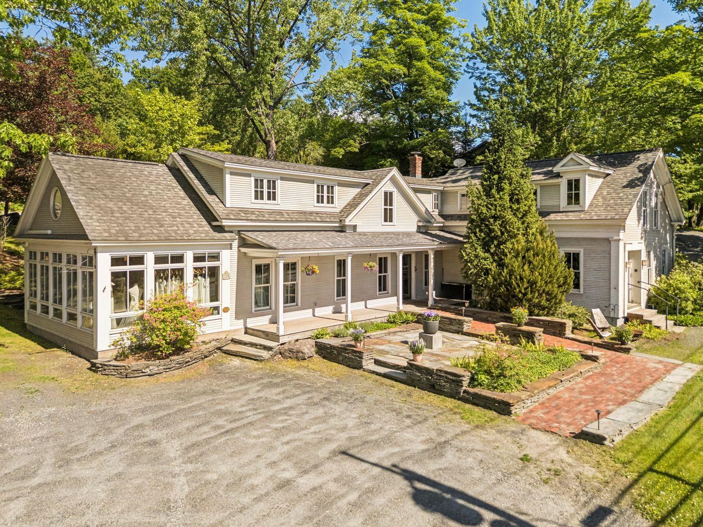 299 Mountain Road
