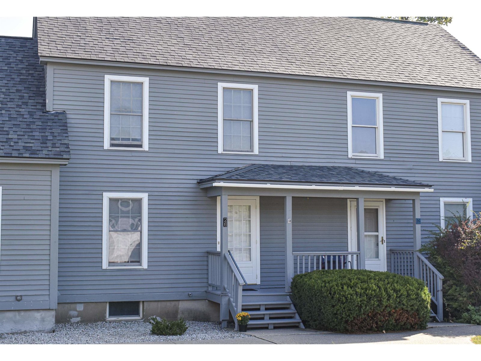 2B Country Commons, Unit B
