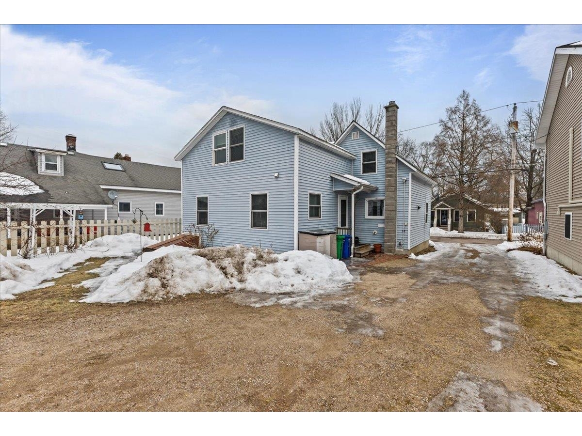 3 Camp Street