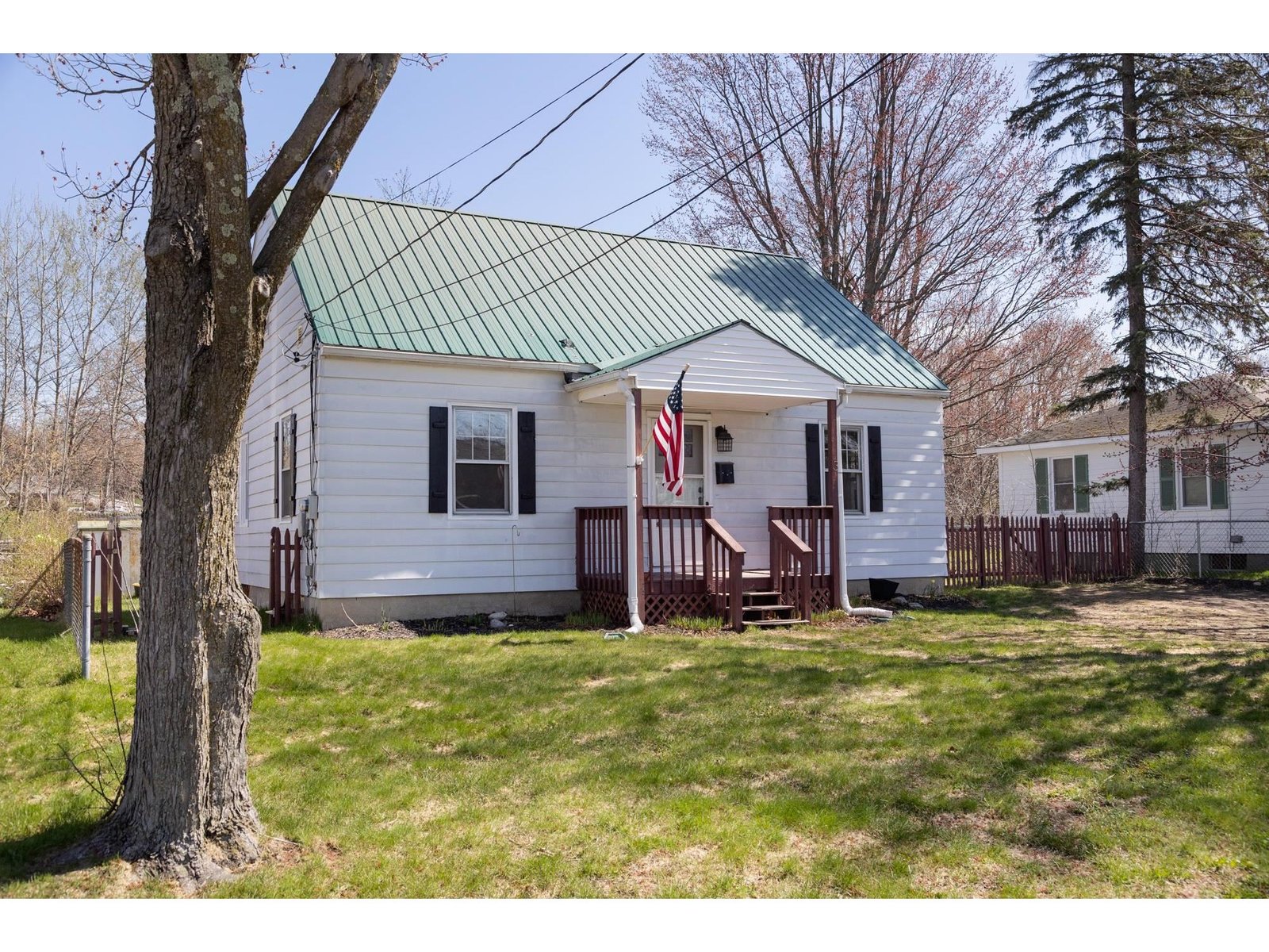 3 Cherokee Avenue