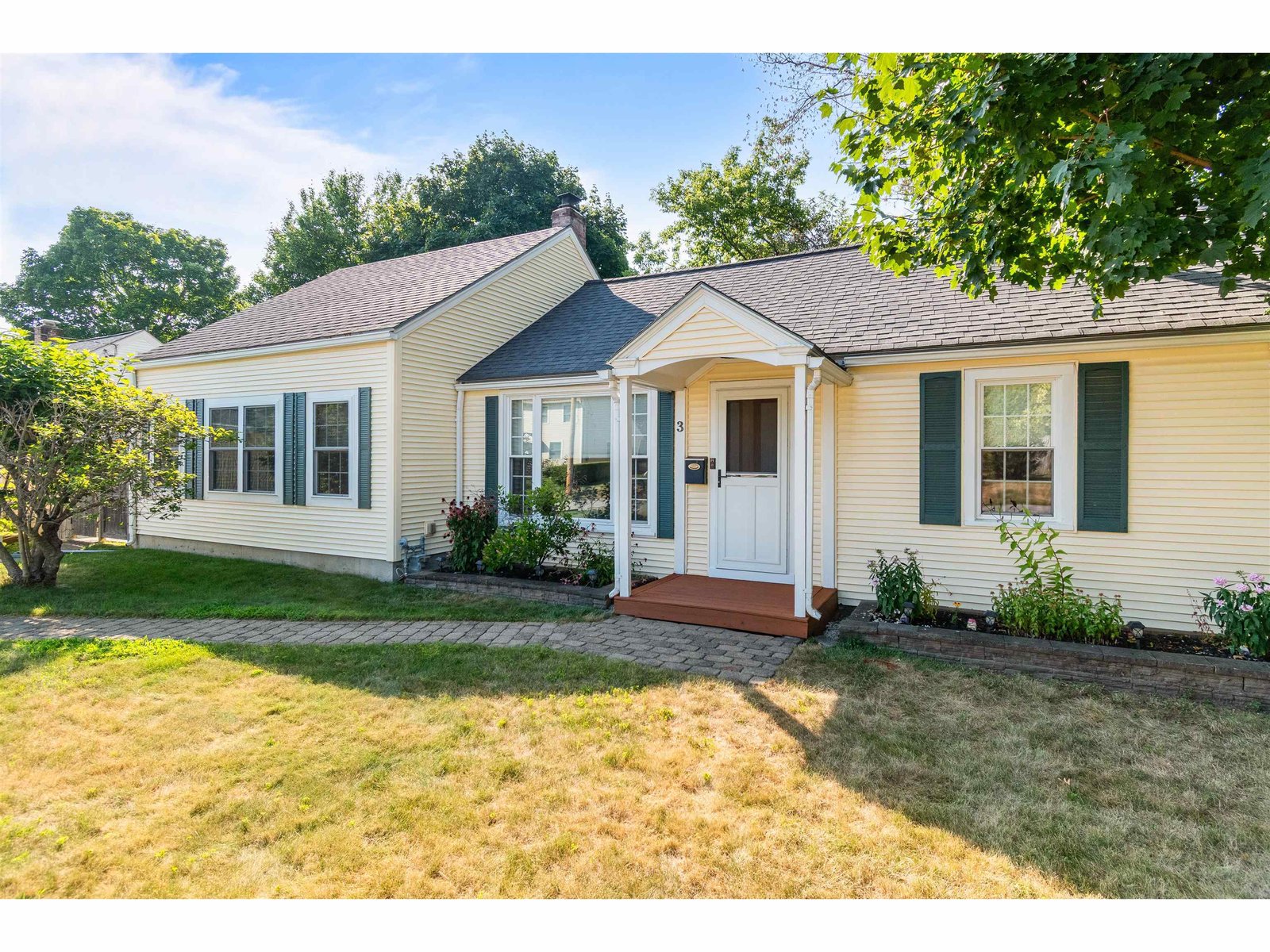 3 Curtis Avenue