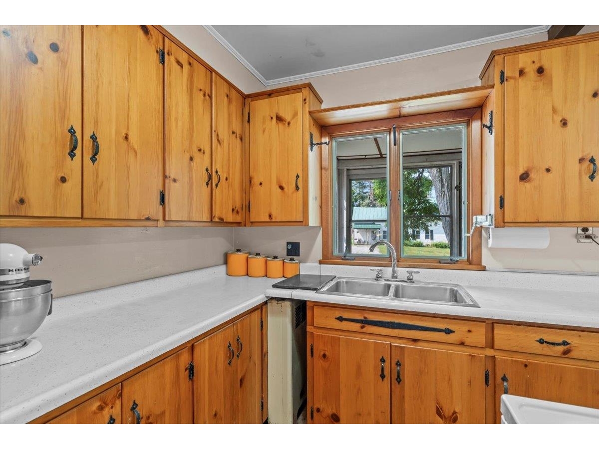 3 Hillside Avenue