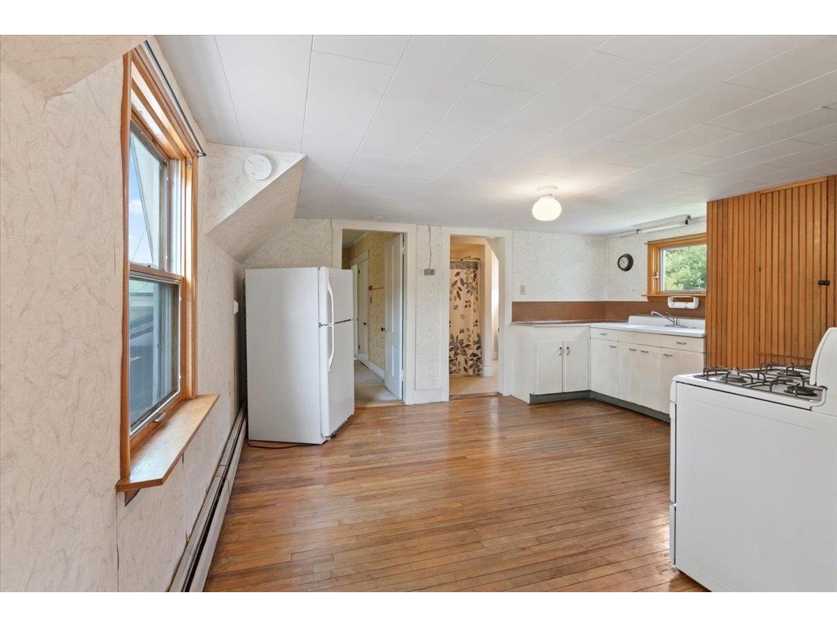 3 Hillside Avenue