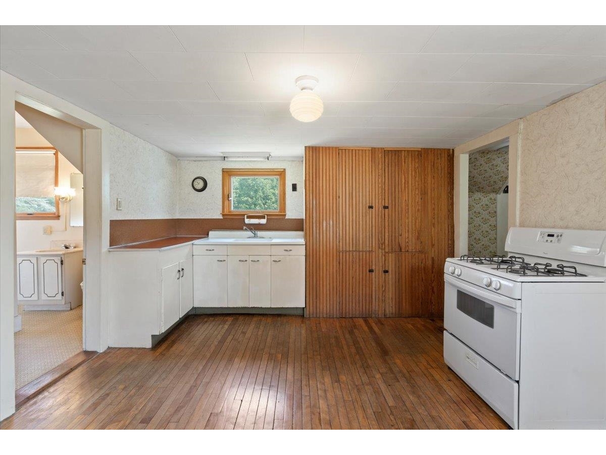 3 Hillside Avenue