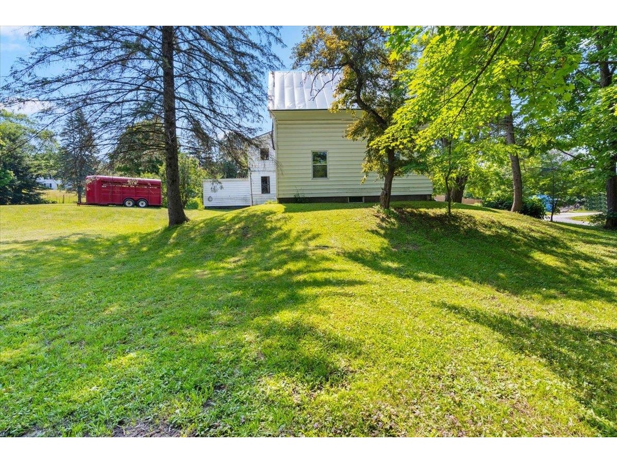 3 Hillside Avenue