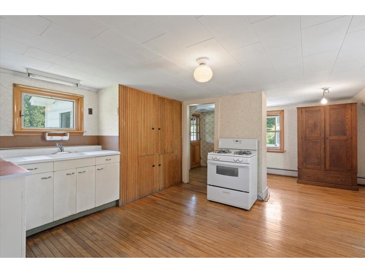 3 Hillside Avenue