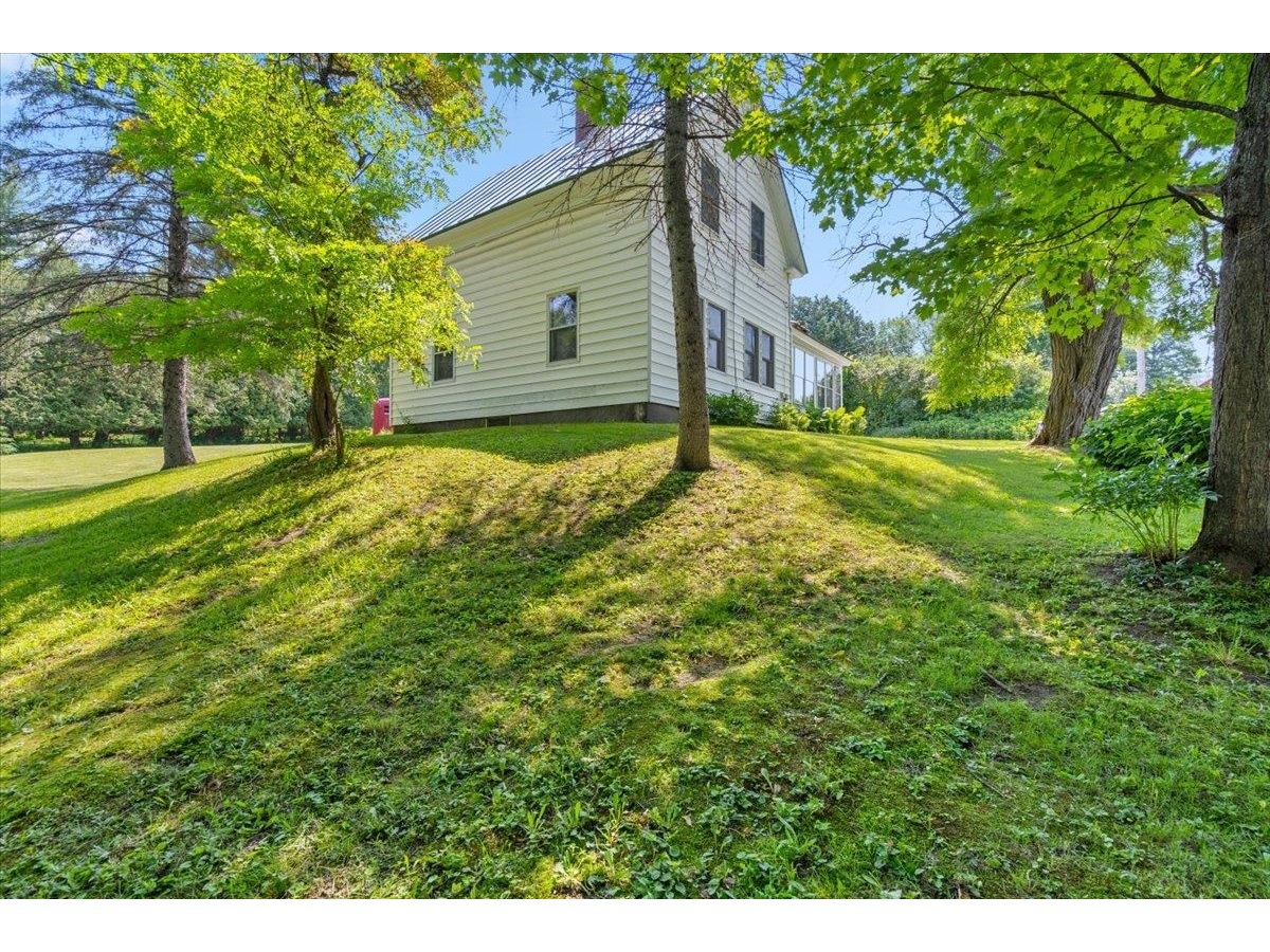 3 Hillside Avenue