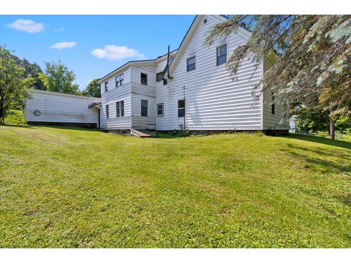 3 Hillside Avenue