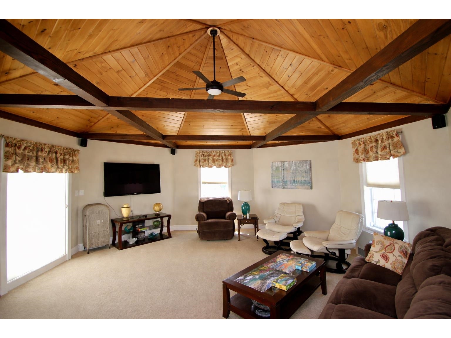 3 Hutchins Circle