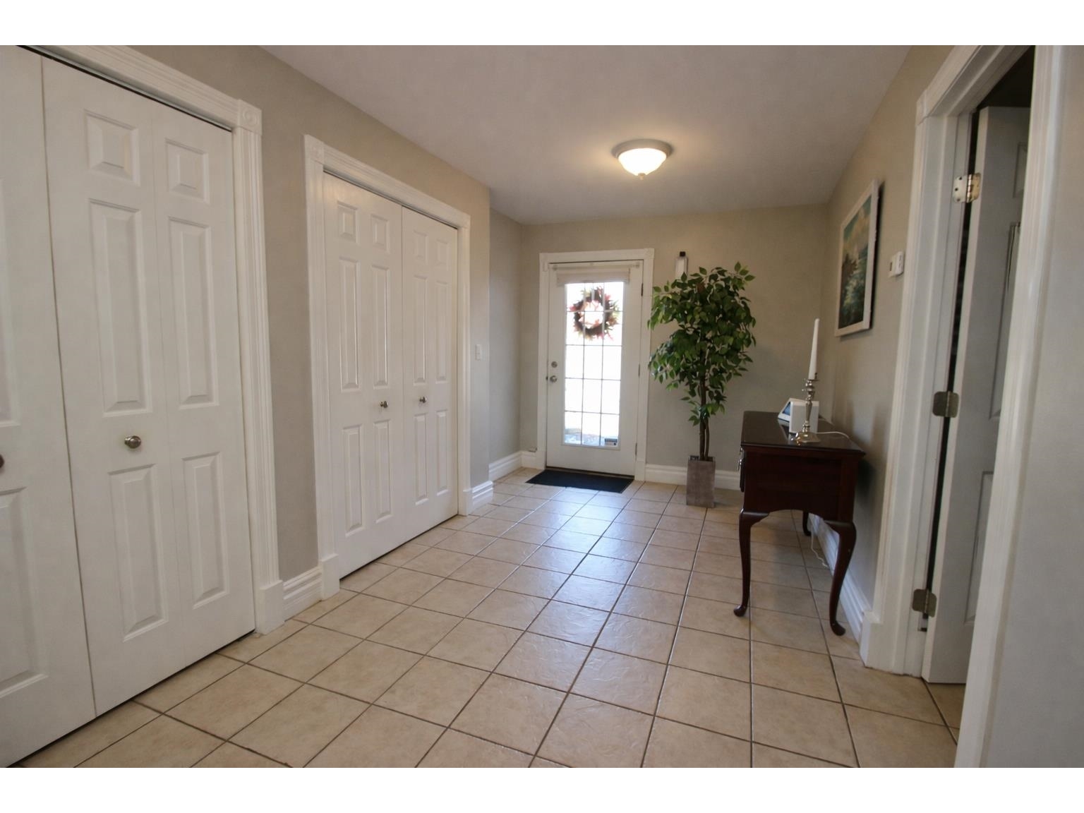 3 Hutchins Circle