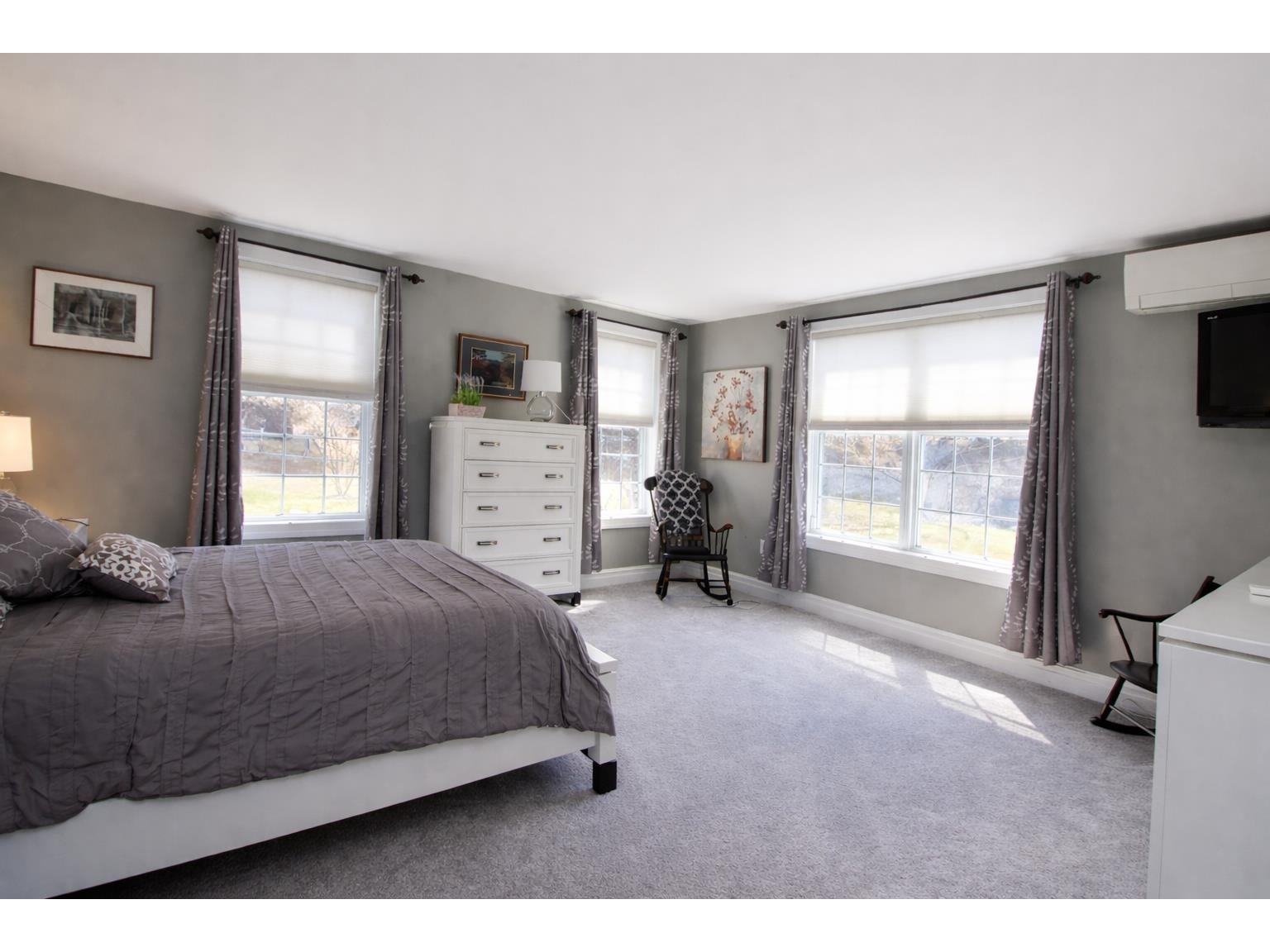 3 Hutchins Circle