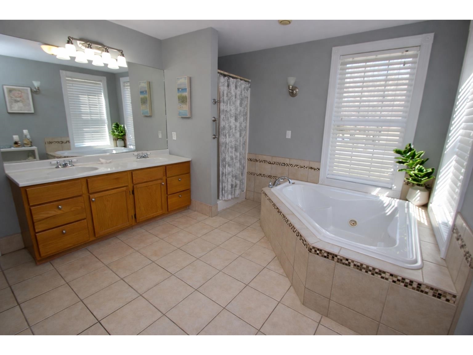 3 Hutchins Circle