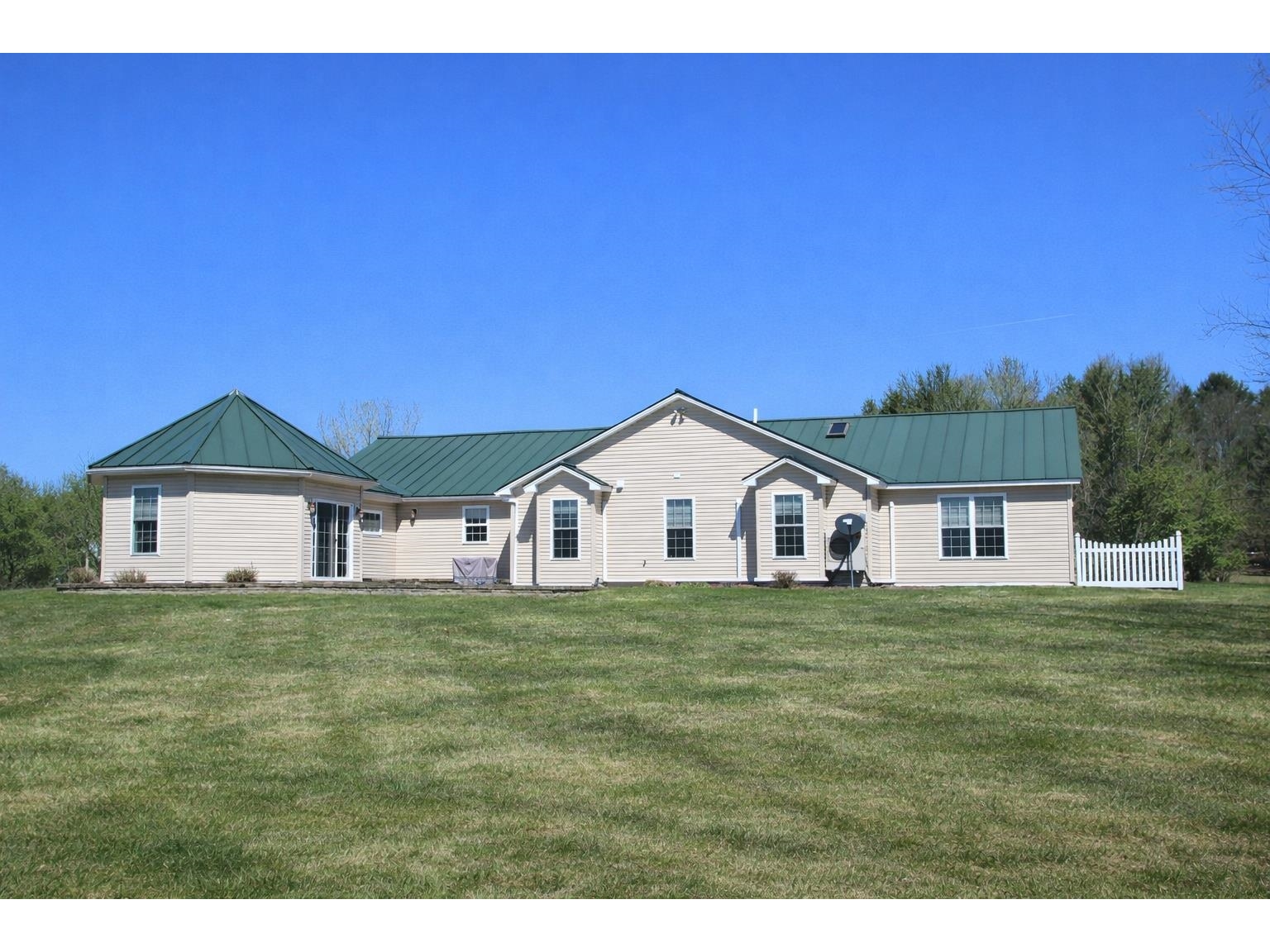 3 Hutchins Circle