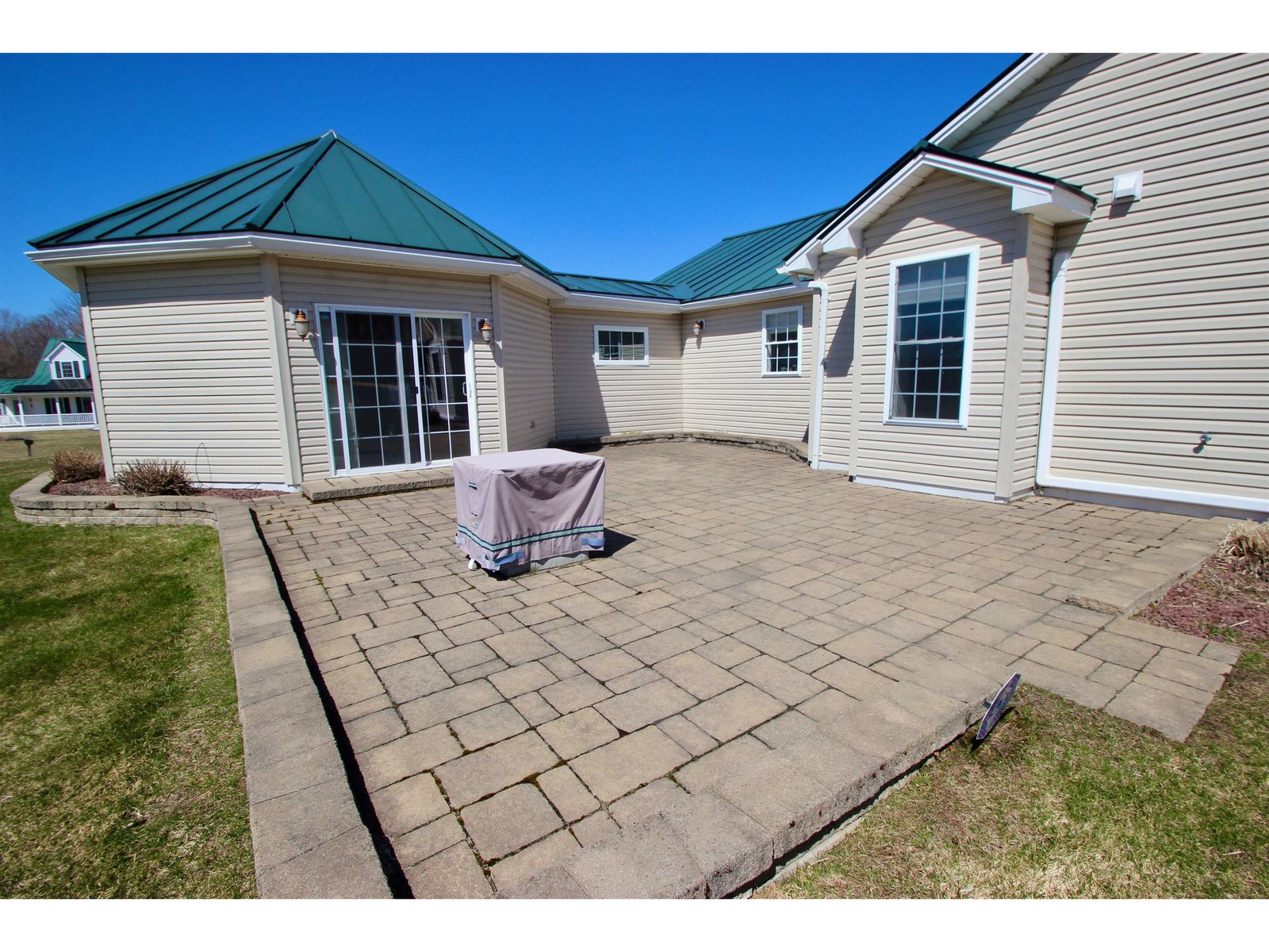 3 Hutchins Circle