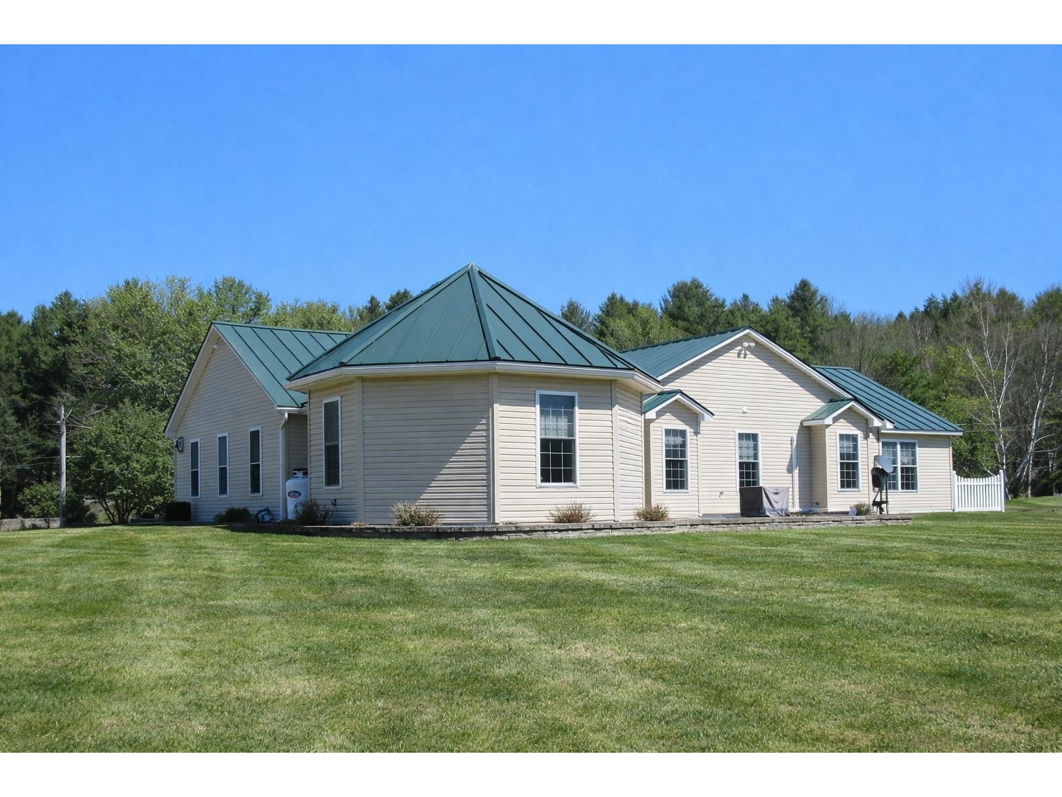 3 Hutchins Circle