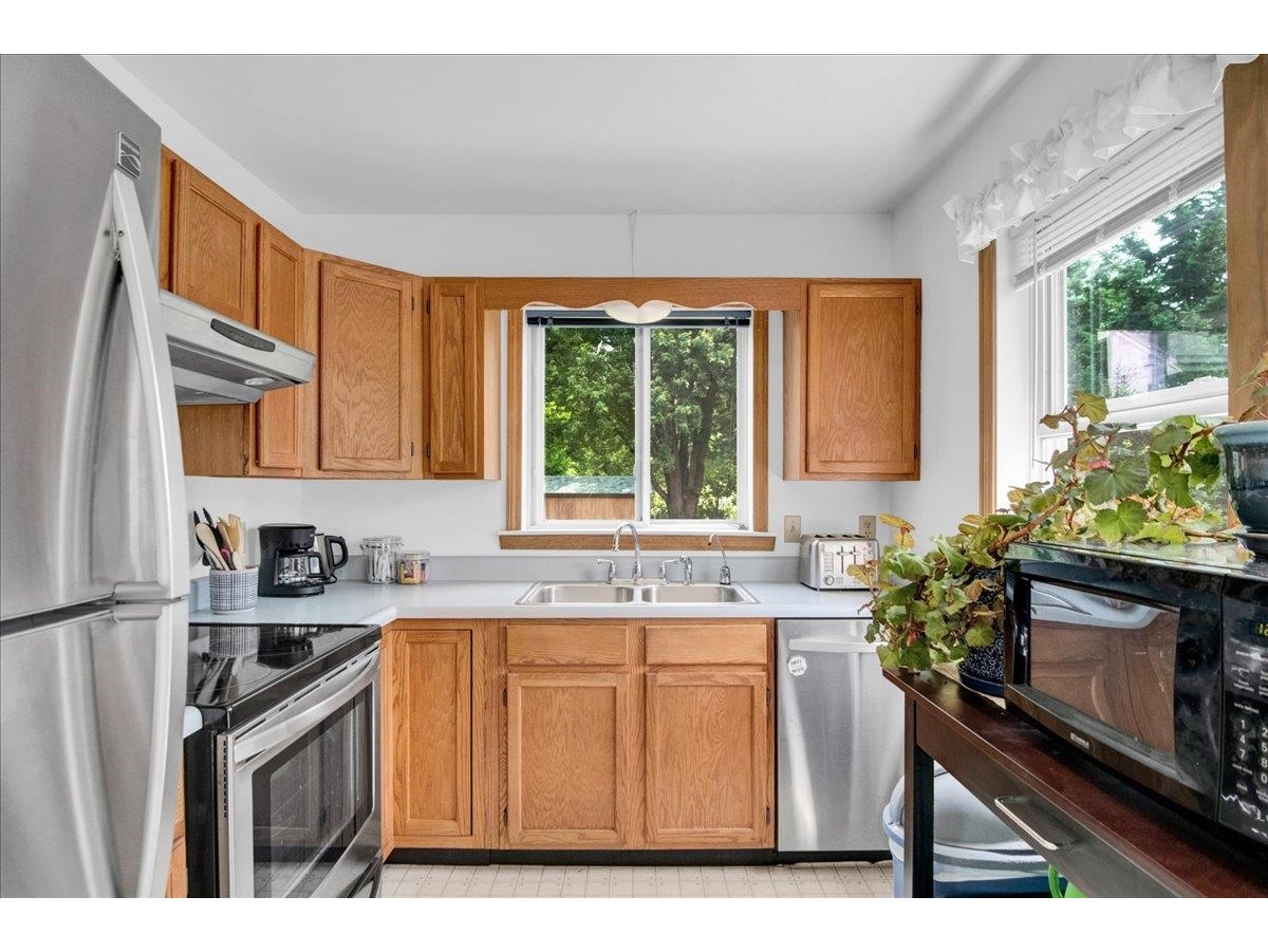 3 Place Drive, Unit Unit B