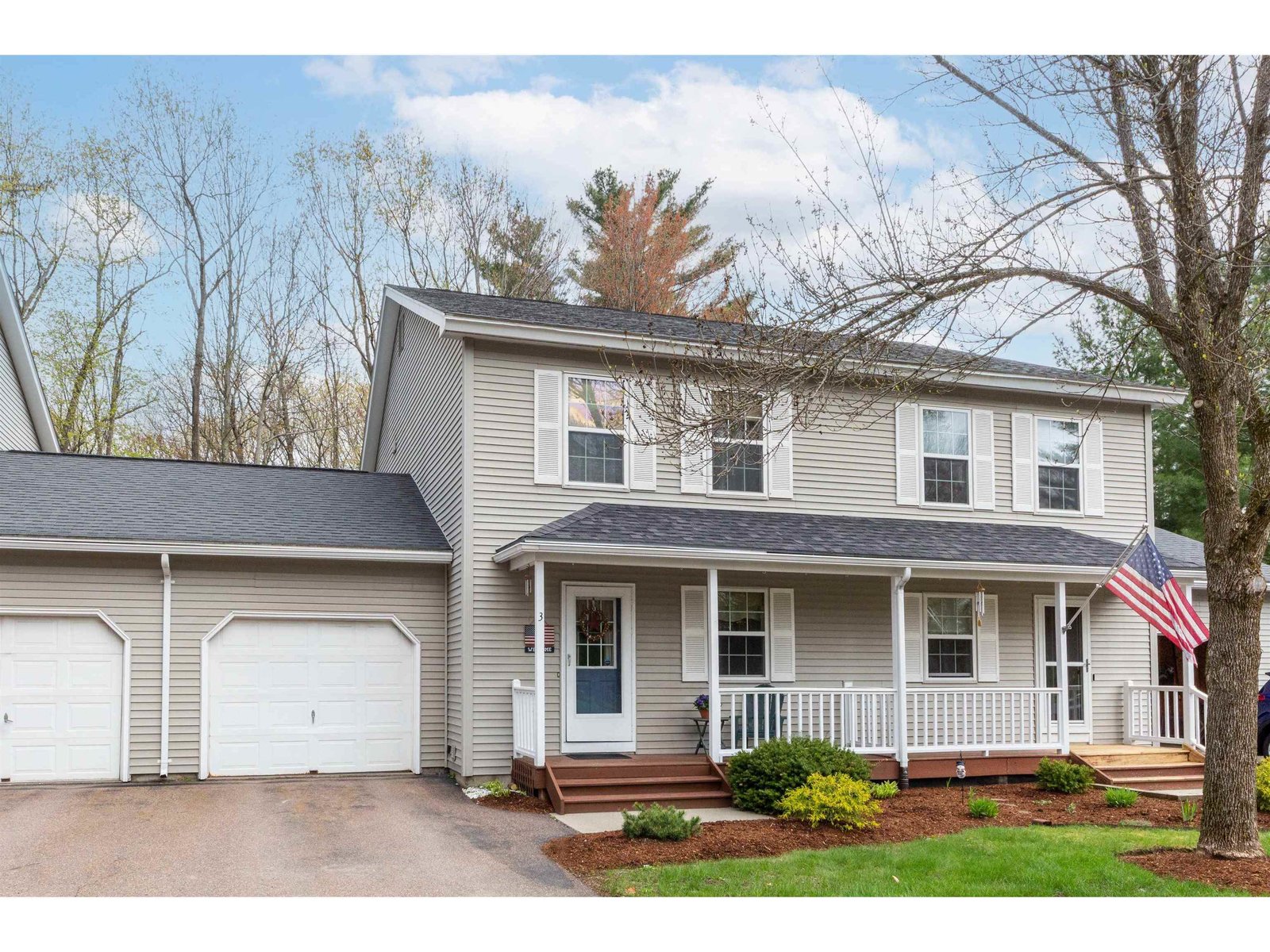 3 Pointe Drive