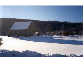 3 Russin Drive