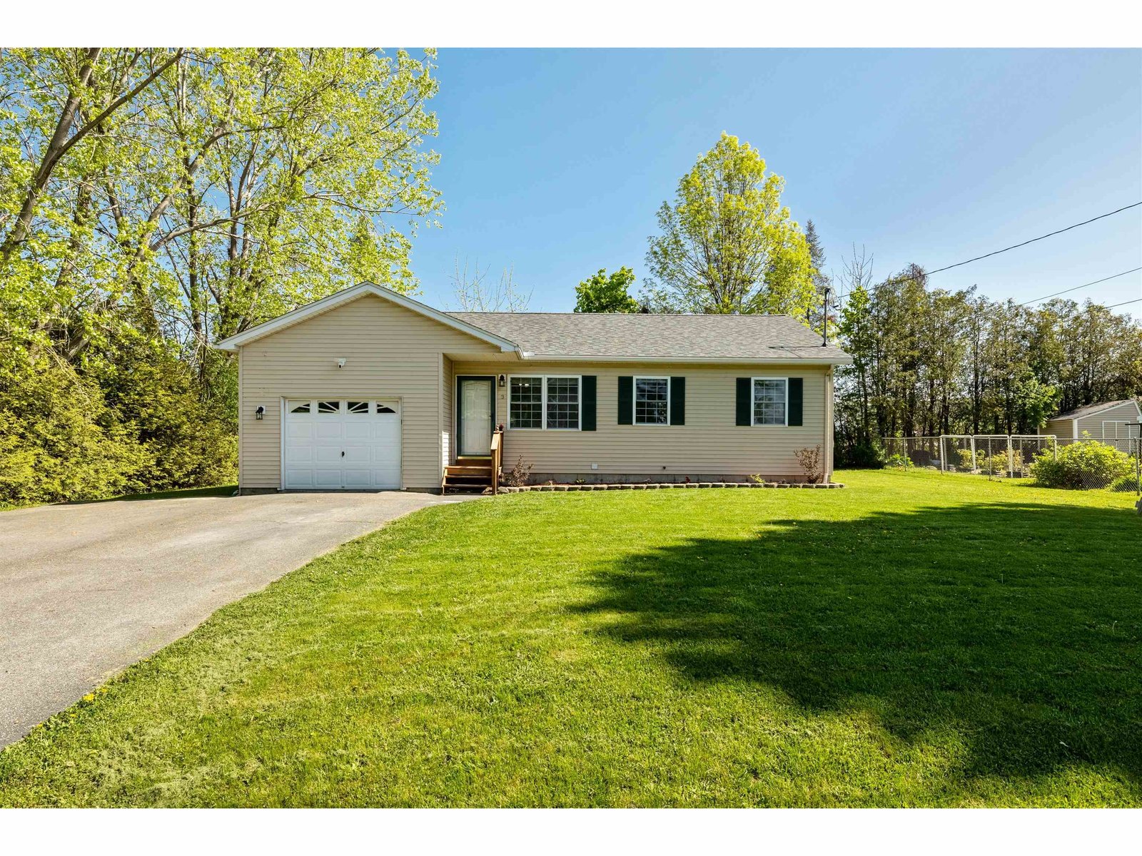 3 Tanglewood Drive