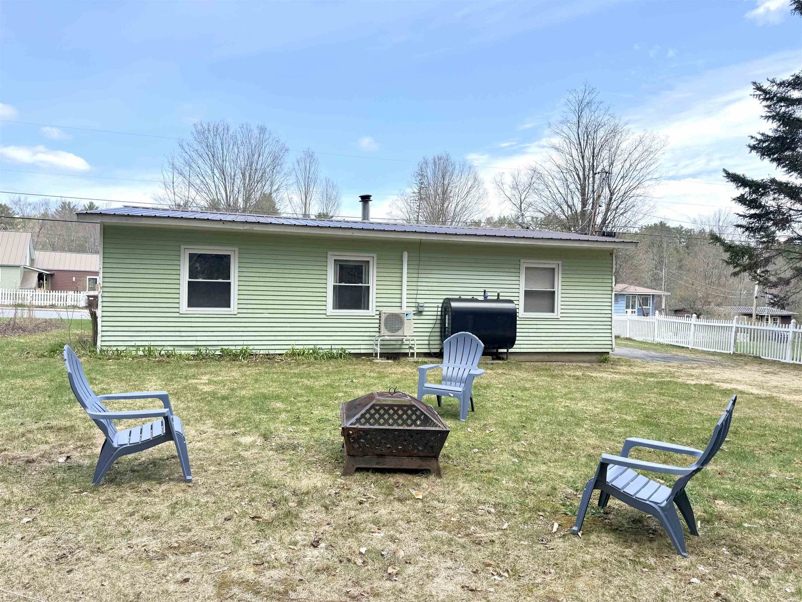 3 Woodland Drive