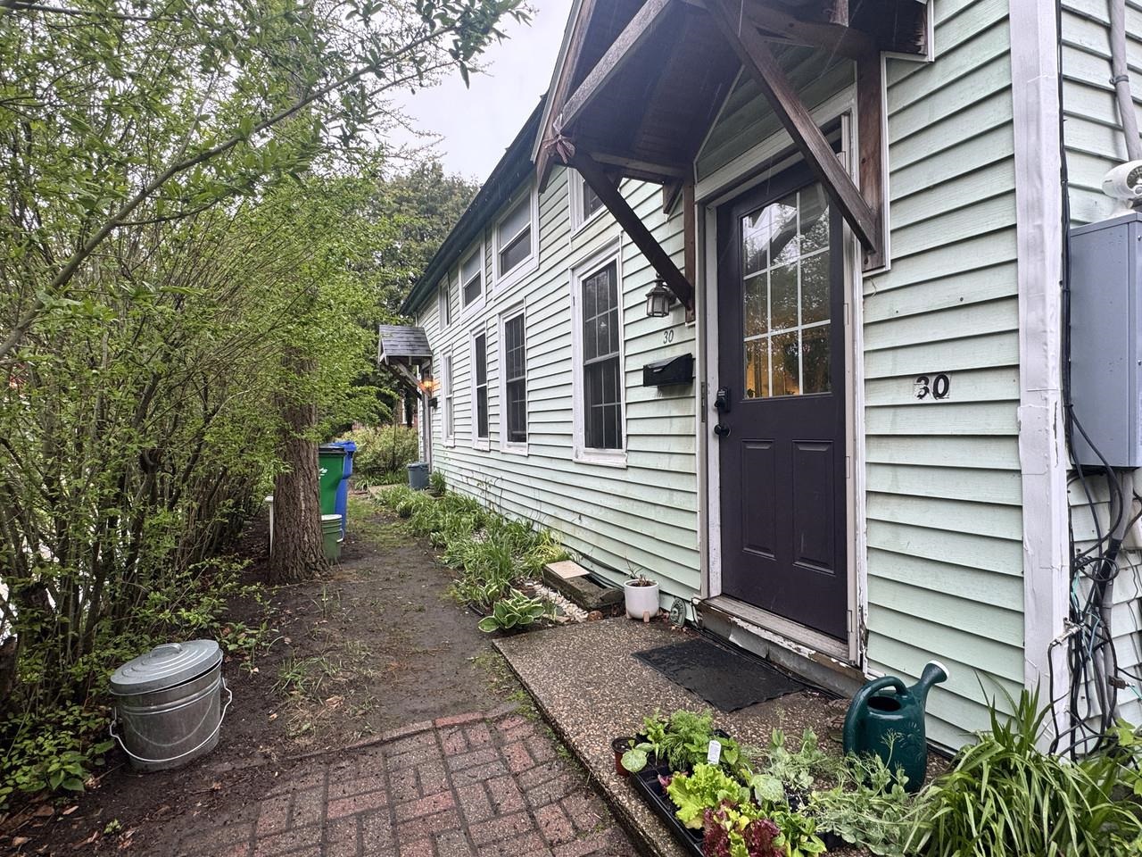 30-32 North Champlain Street