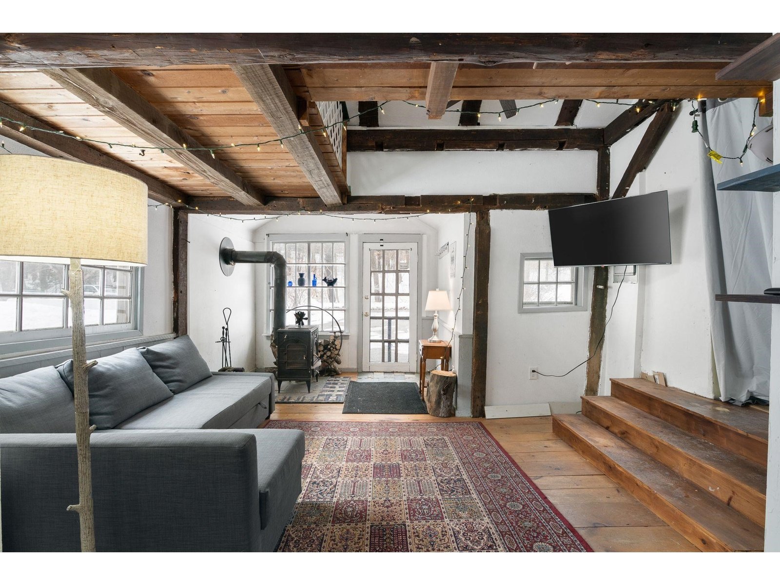 Private guest suite or business with seperate entrance.