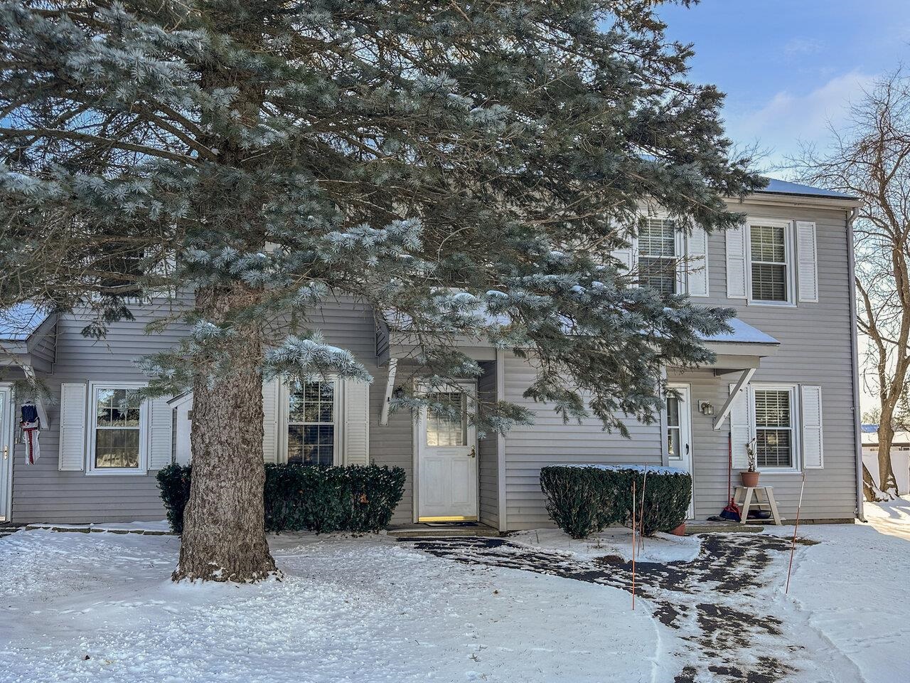 30 Gilbert Square