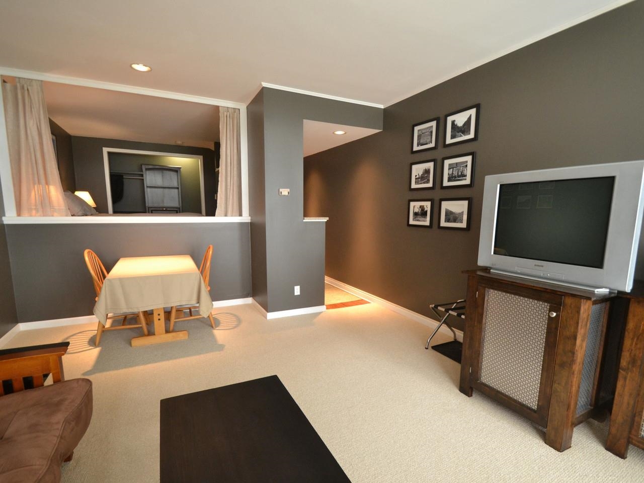 View Toward Hallway/Bedroom