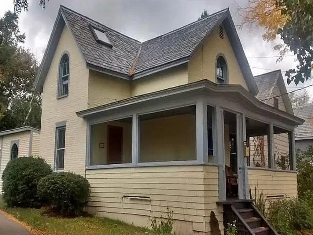 30 Spring Street, Burlington