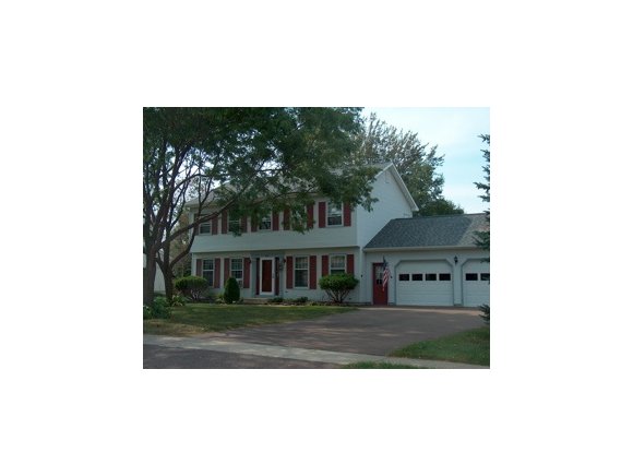 30 Tamarack Dr