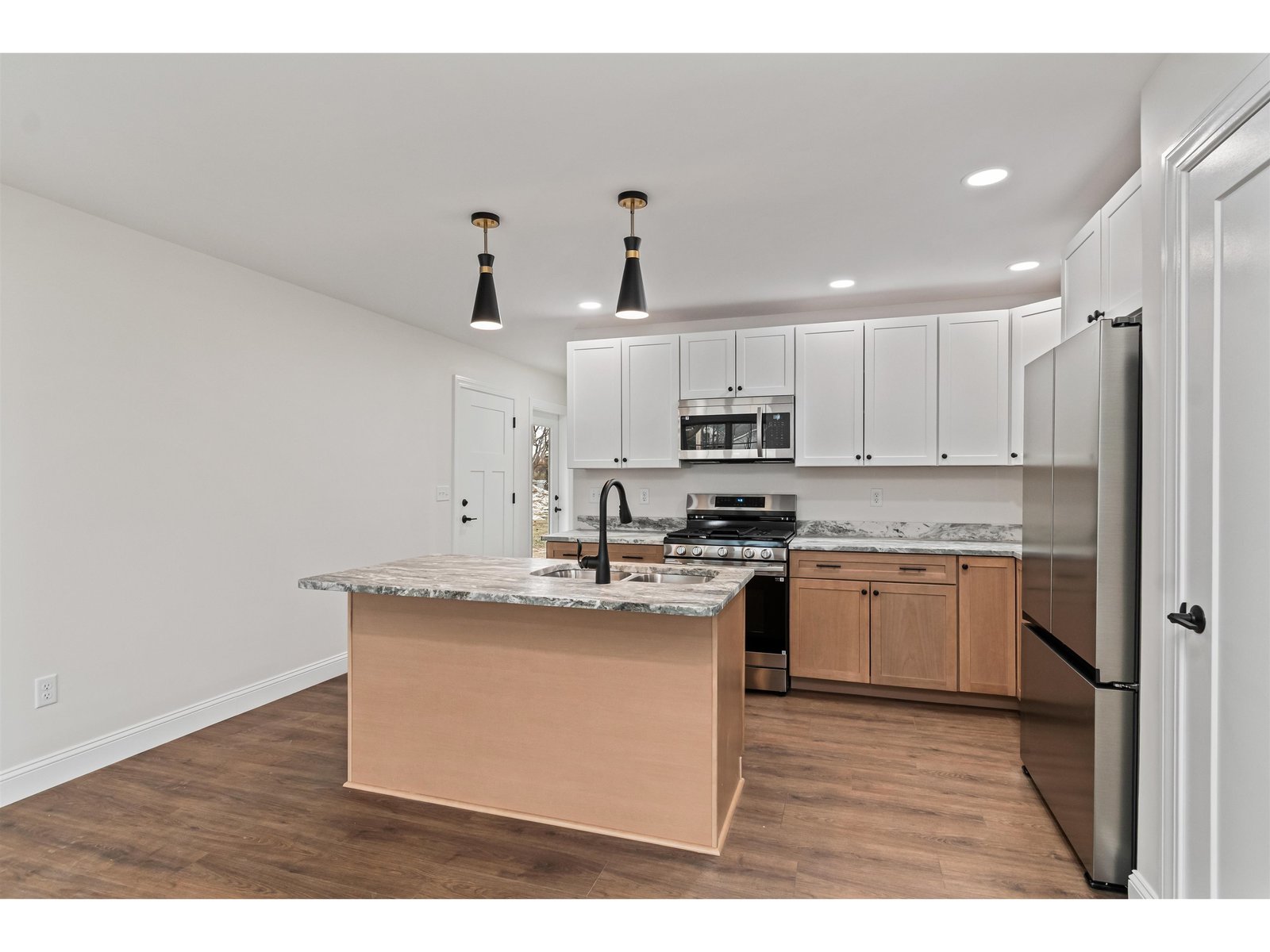 30 Upper Gilman Street, Unit 6