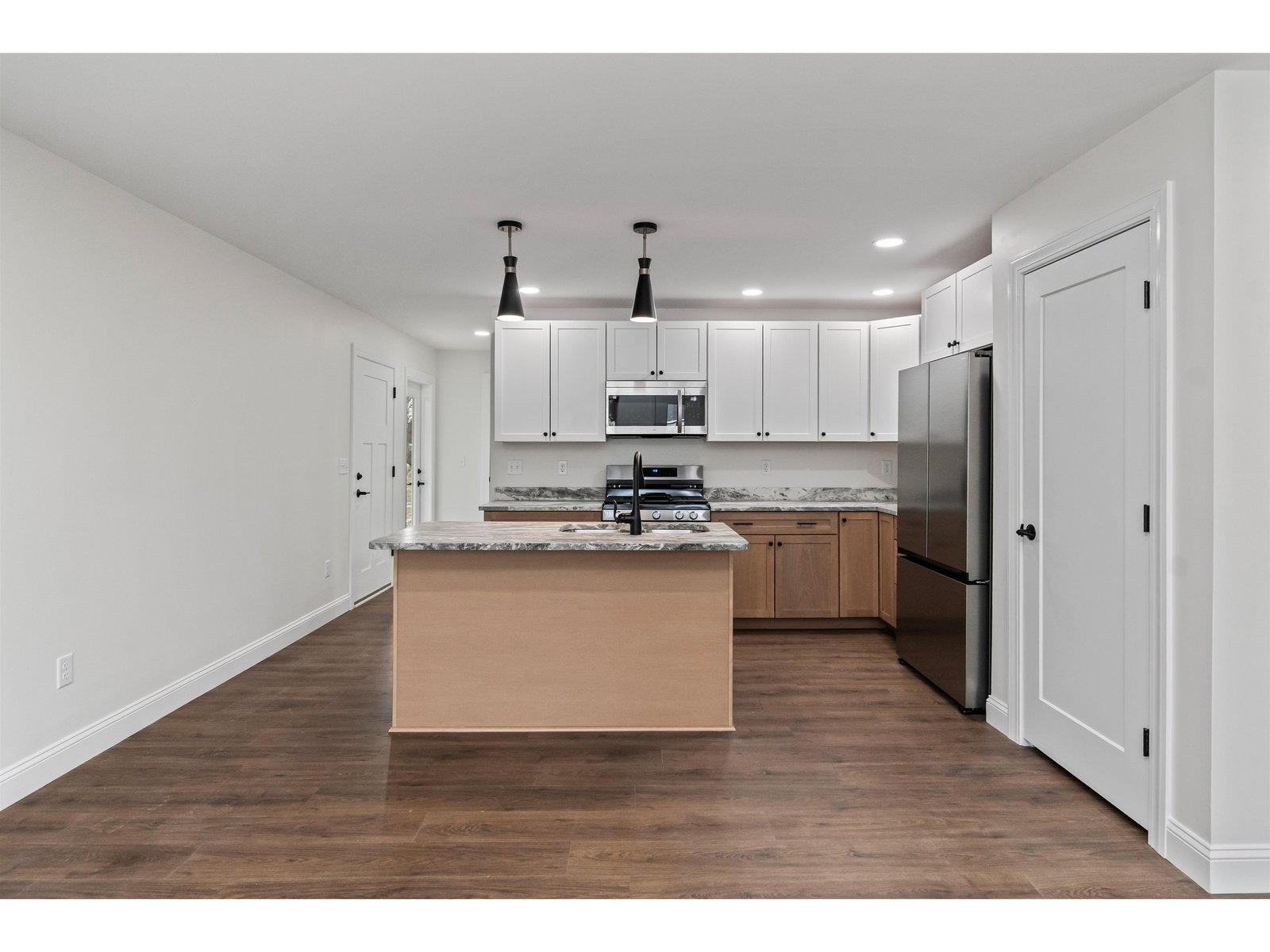 30 Upper Gilman Street, Unit 6