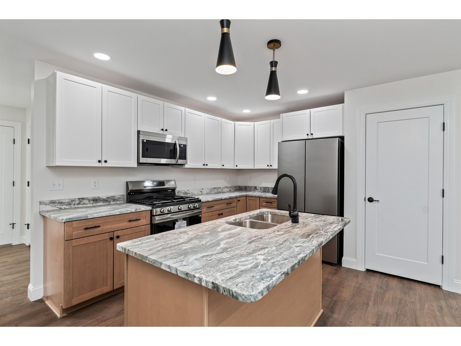 30 Upper Gilman Street, Unit 6