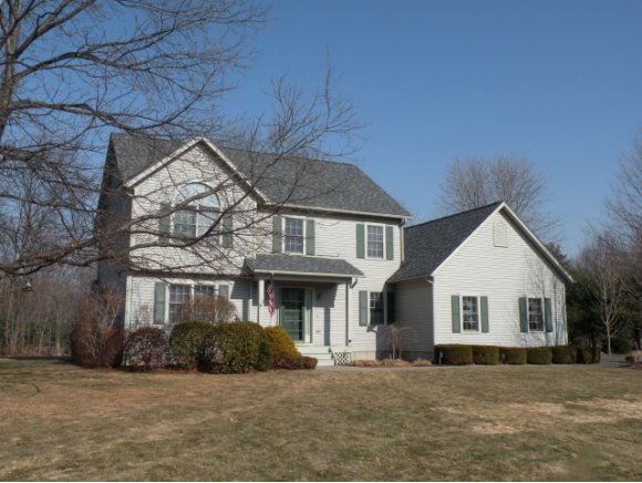 30 Woodrose Ln