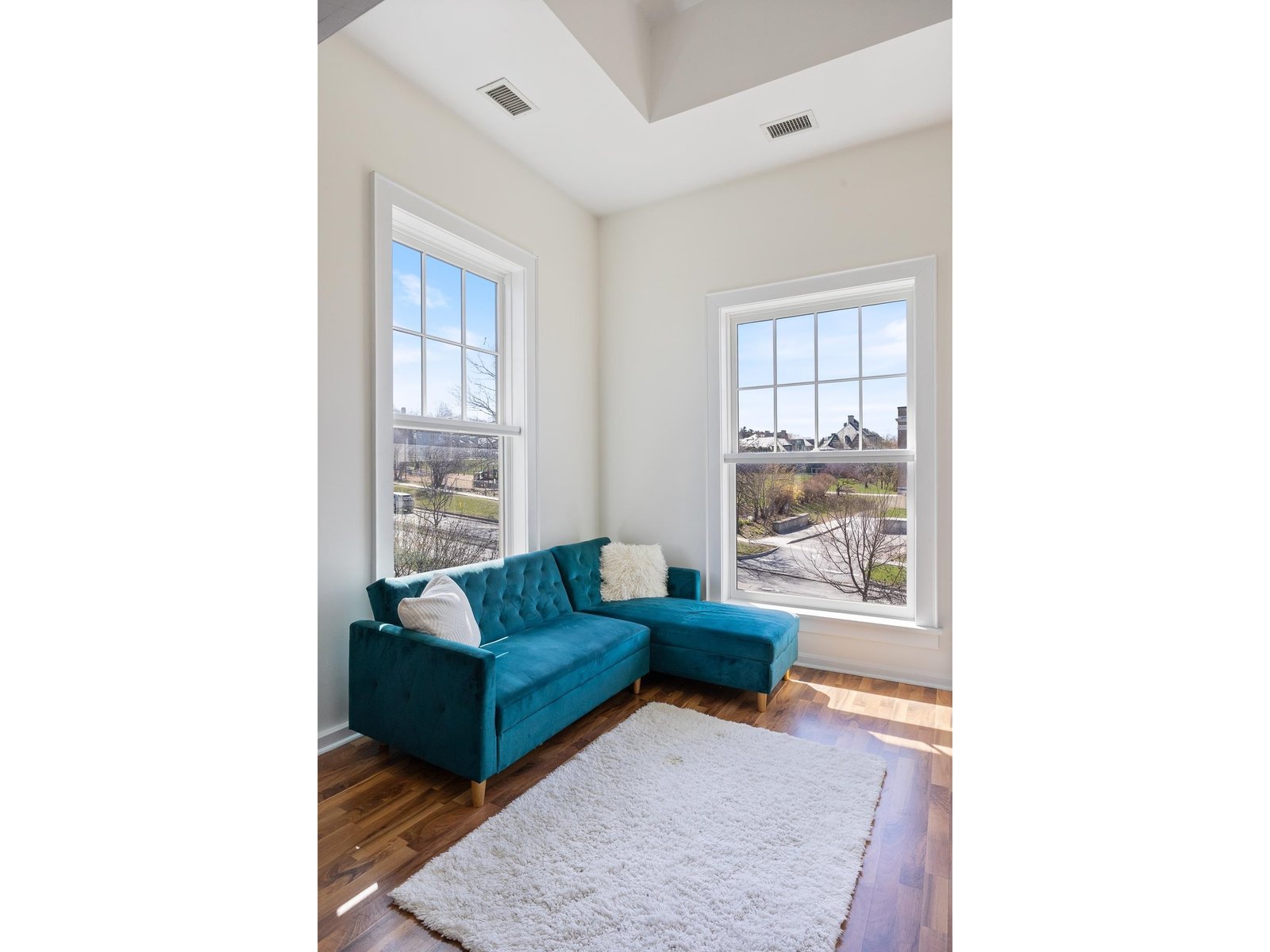 300 Main Street, Unit 5