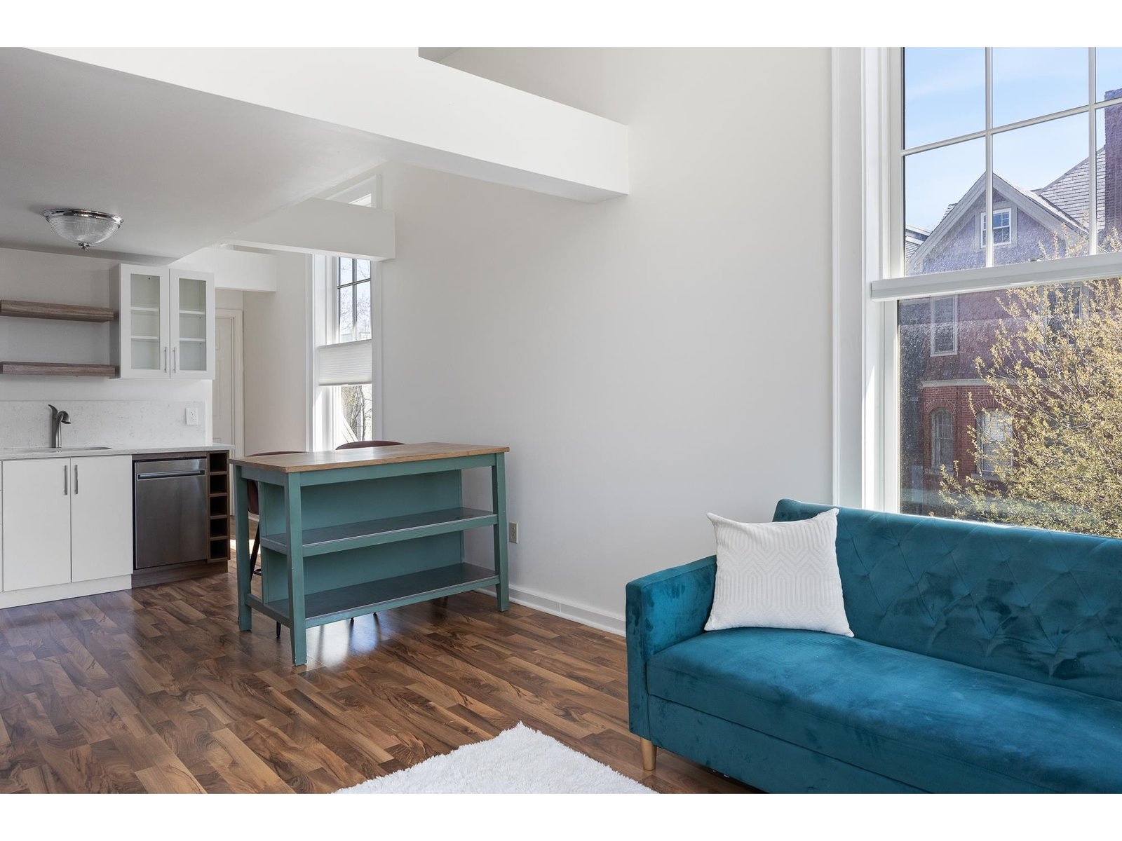 300 Main Street, Unit 5