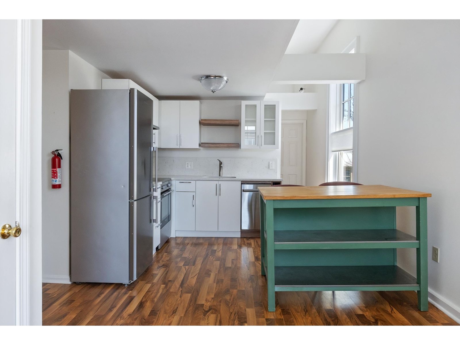 300 Main Street, Unit 5