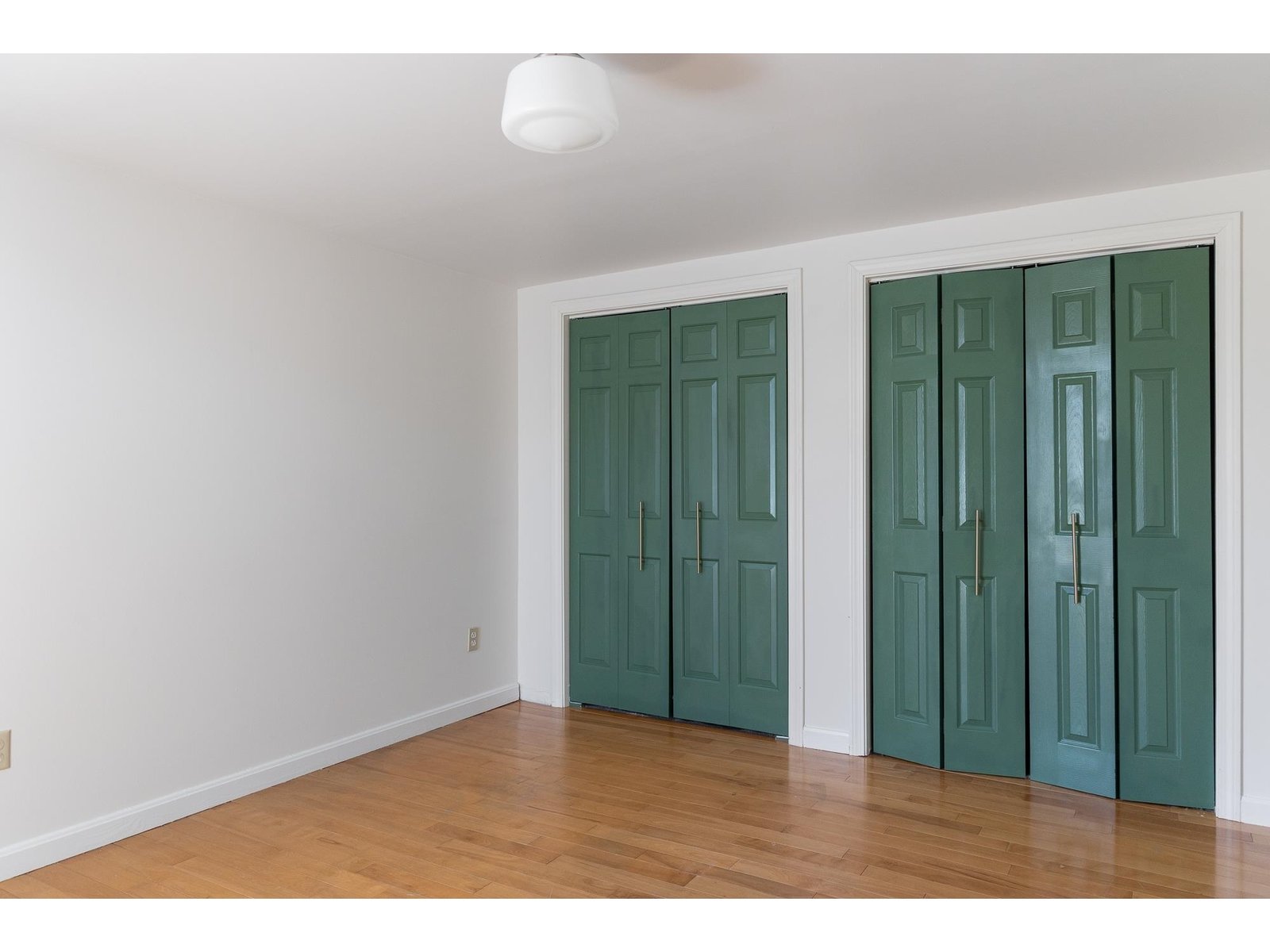 300 Main Street, Unit 5