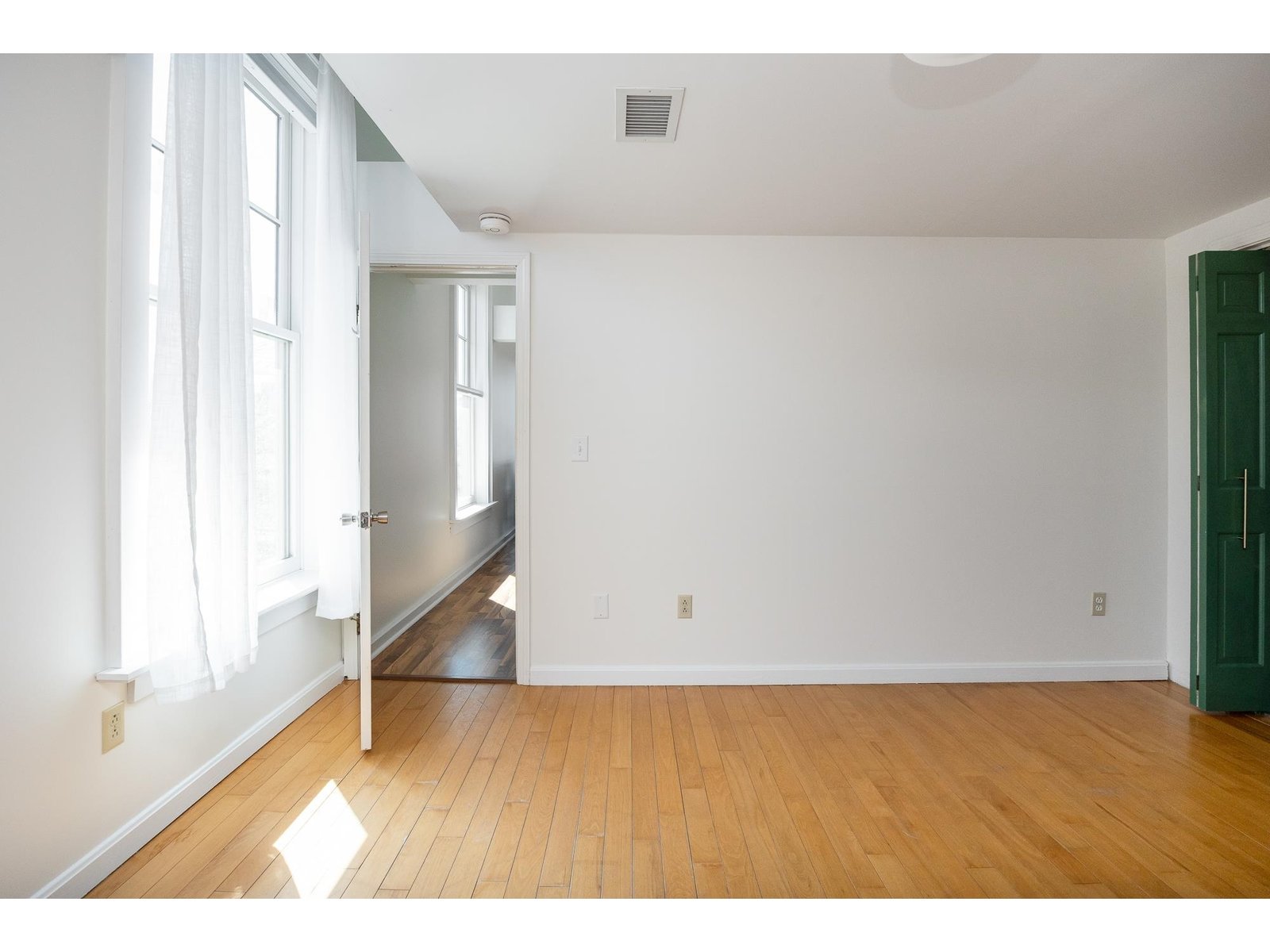 300 Main Street, Unit 5