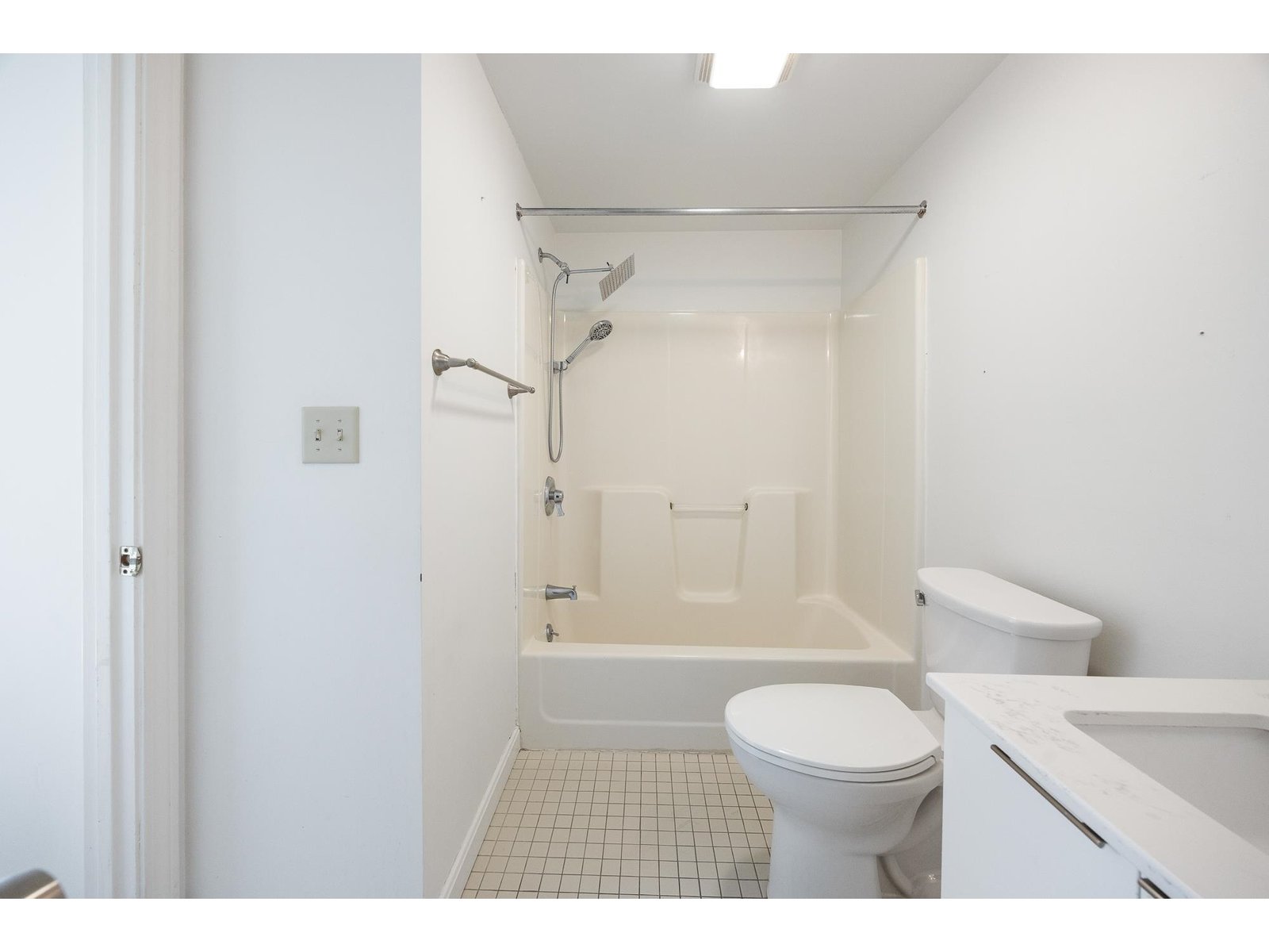 300 Main Street, Unit 5
