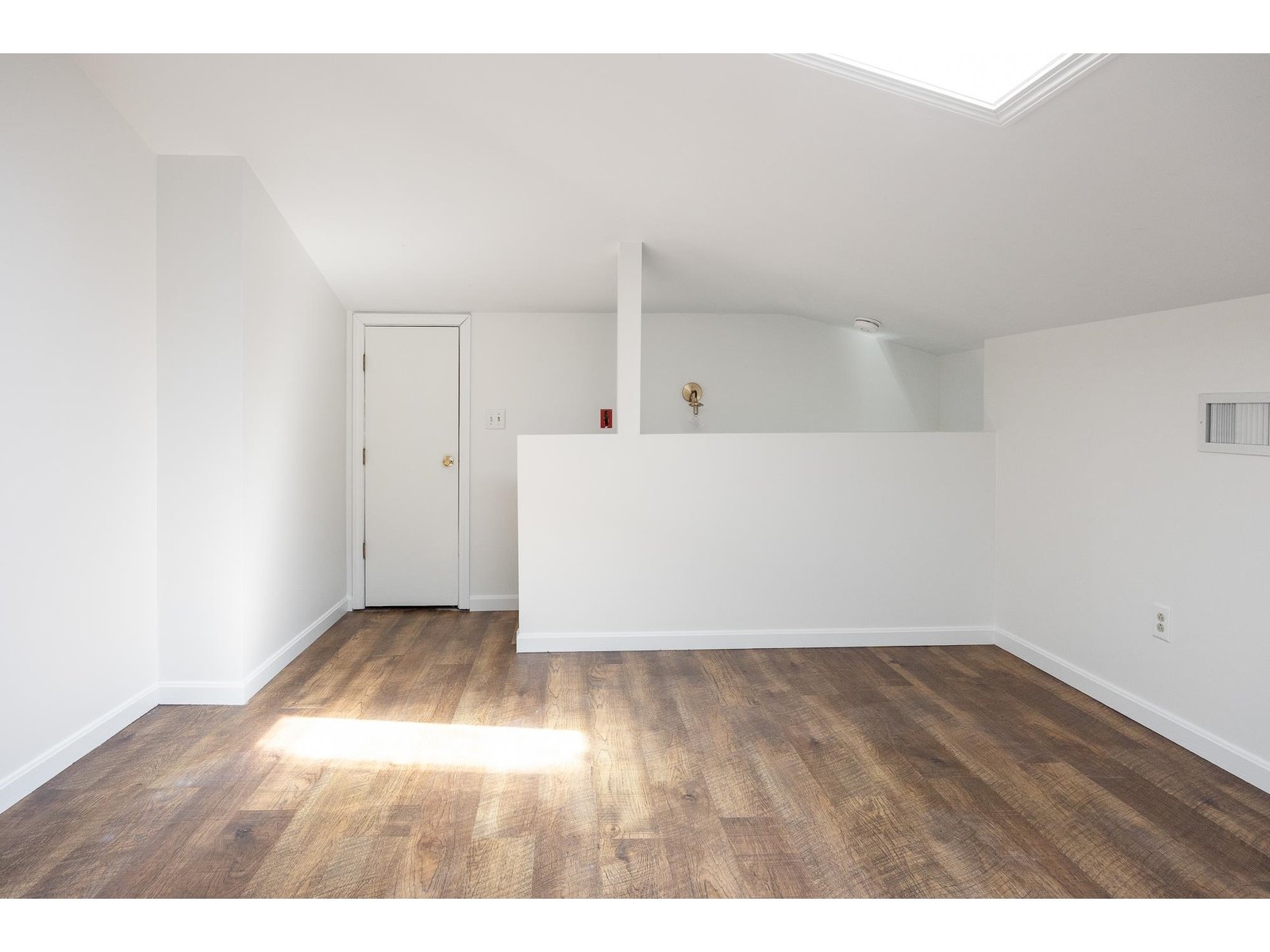 300 Main Street, Unit 5
