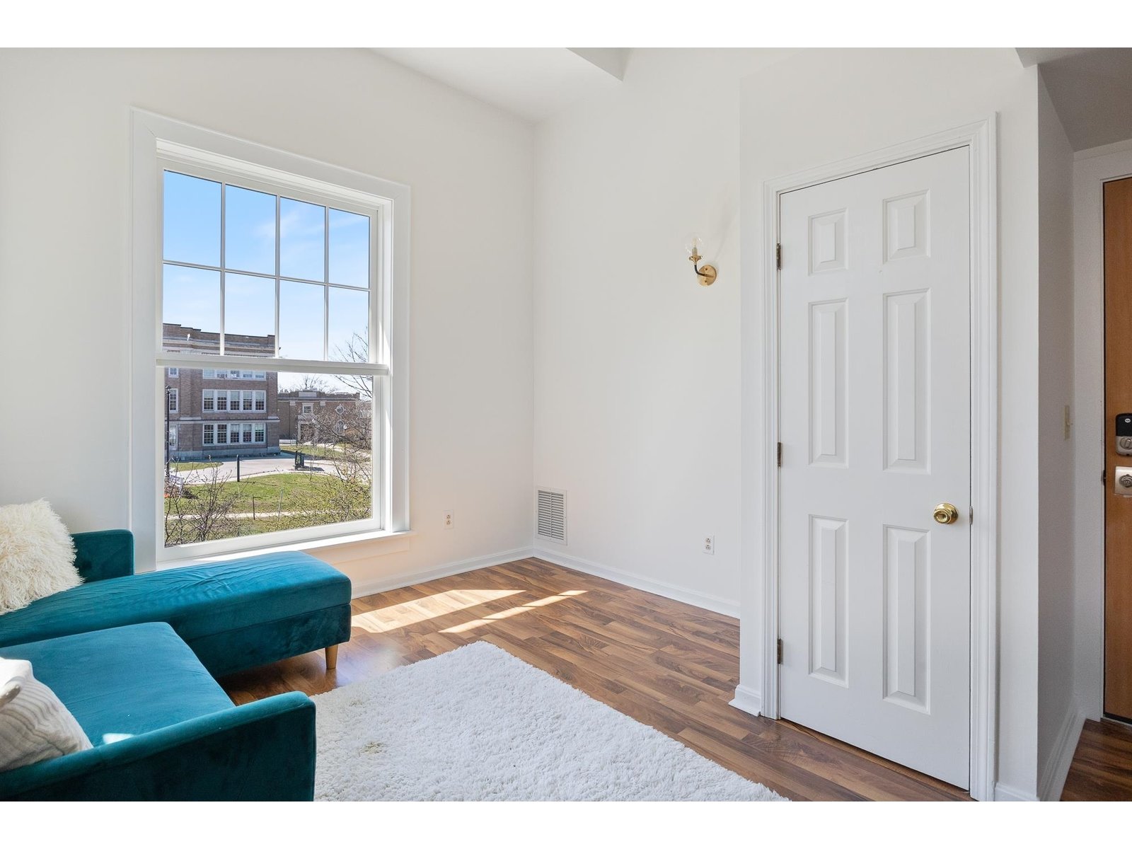 300 Main Street, Unit 5