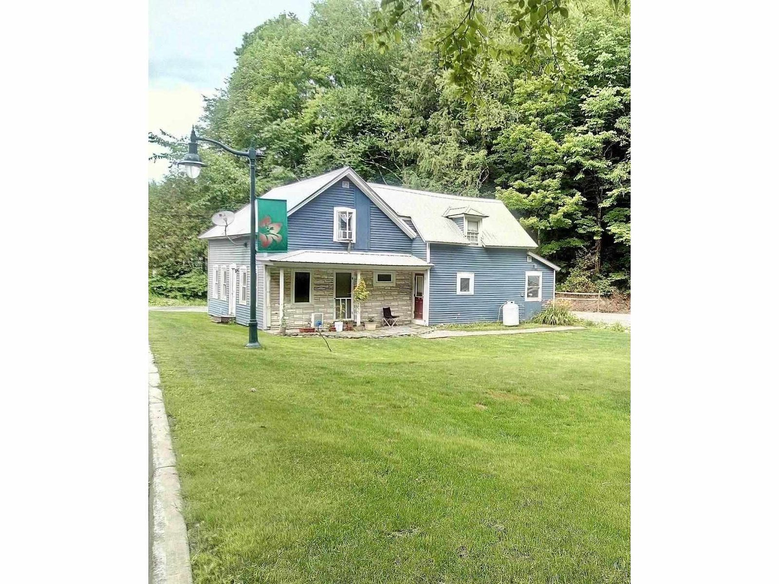 301 Lower Main East Street