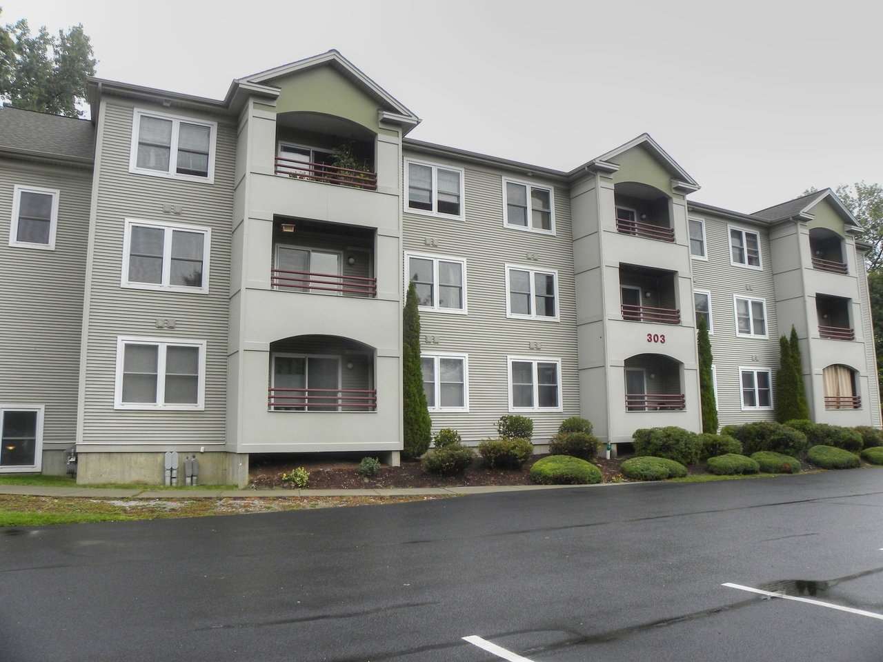 303 Lime Kiln Road, Unit 21 South Burlington, Vermont Sold in 2017