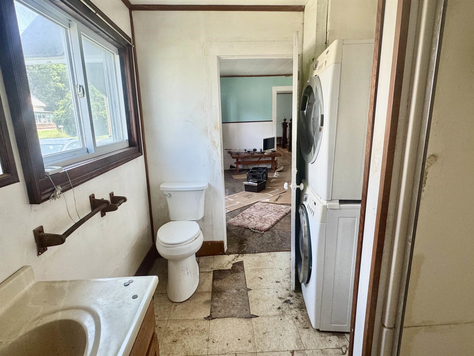 303 Pleasant Street